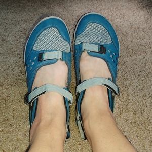 Merrell Adjustable Sandals / Water Shoe